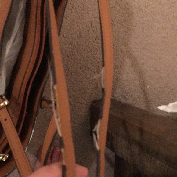 Tory Burch Yorke Buckle Tote - Picture 5 of 6